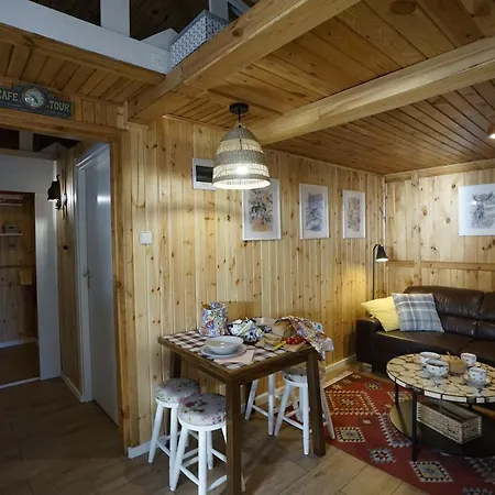 Sosnowy Zakatek - Wakacyjny Nad Jeziorem W Lesie 펜션