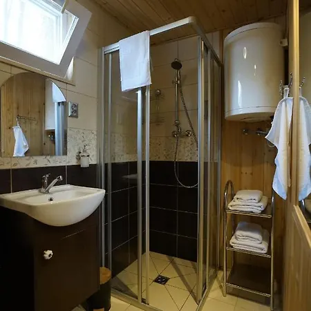 Sosnowy Zakatek - Wakacyjny Nad Jeziorem W Lesie