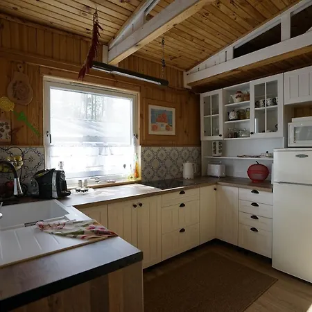 Feriehus Sosnowy Zakatek - Wakacyjny Nad Jeziorem W Lesie *